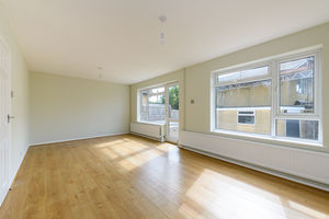 Sitting Room- click for photo gallery